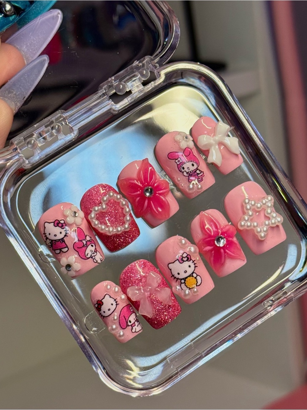 Hello Kitty Pink 3D Press-On Nail Set